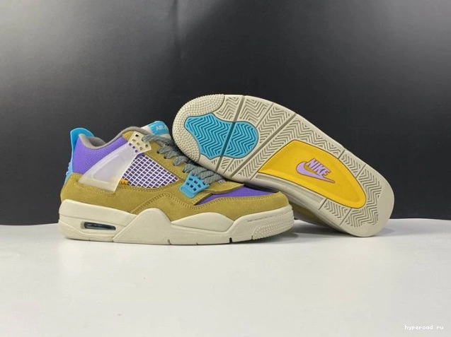 4 Air Moss Desert DJ5718-300 x SP Jordan Union 1101